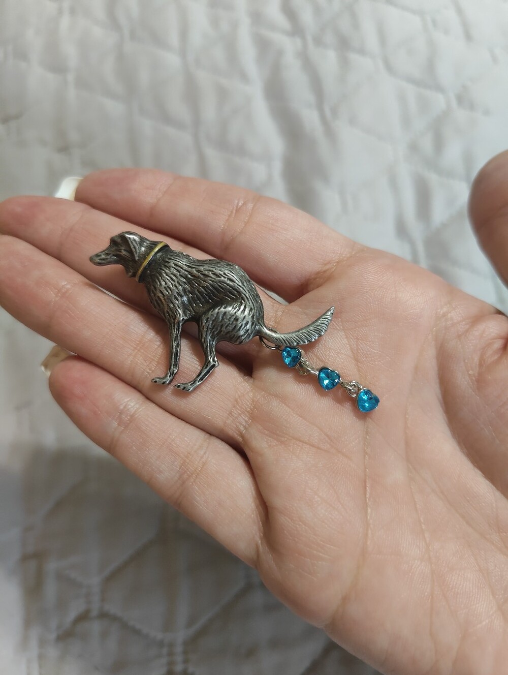 Novelty Dog Brooch - Picture 3 of 3
